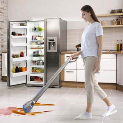 Jashen M12 limpiando el suelo